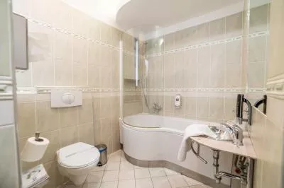 26 - Romance with a bath