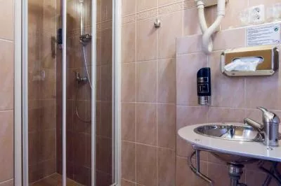 45 - Red F1 in hotel accommodation